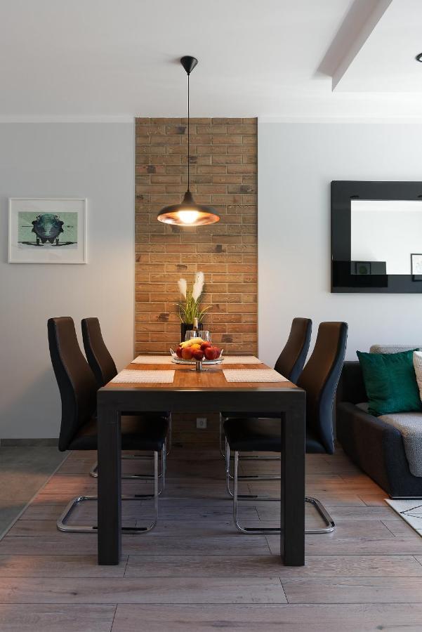 Art Apartament Parking By Impero Poznan Dış mekan fotoğraf